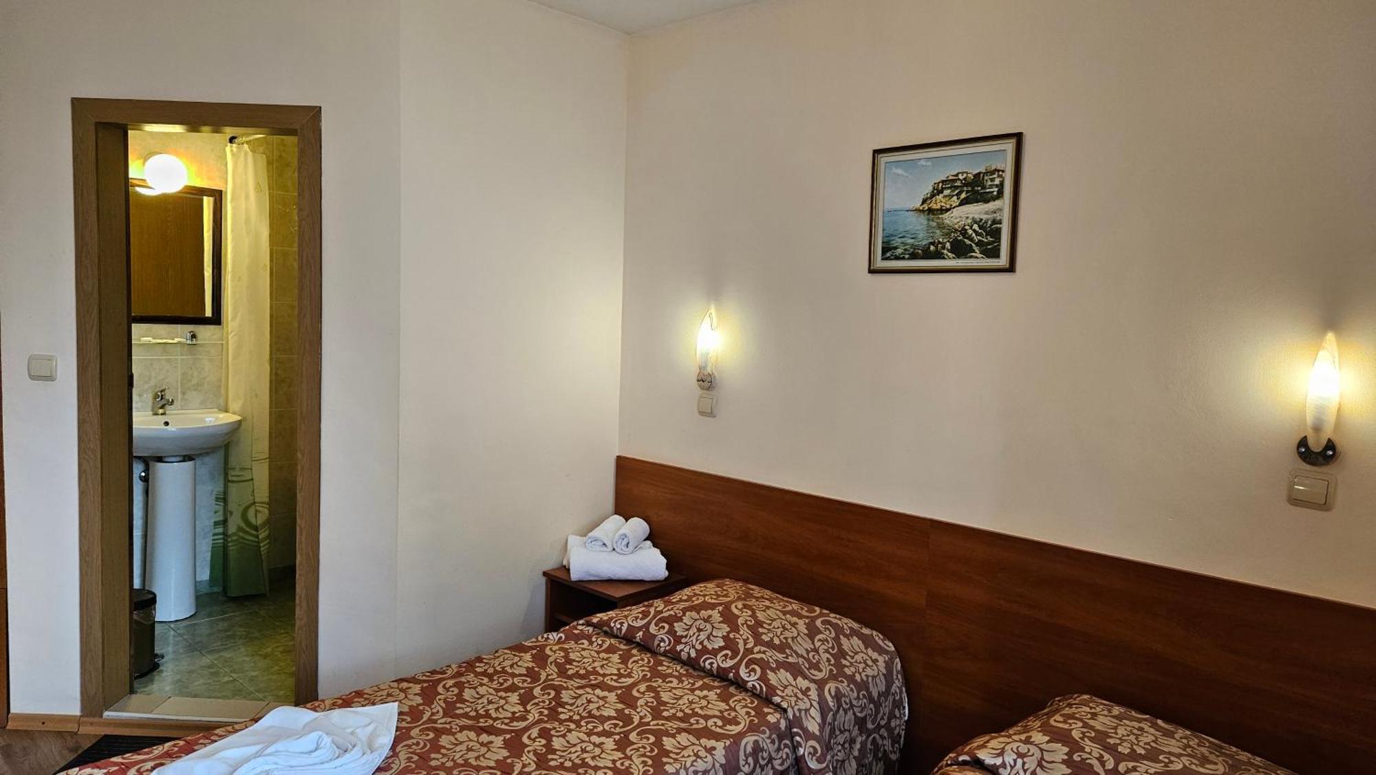 Caprice Family Hotel Varna Eksteriør billede